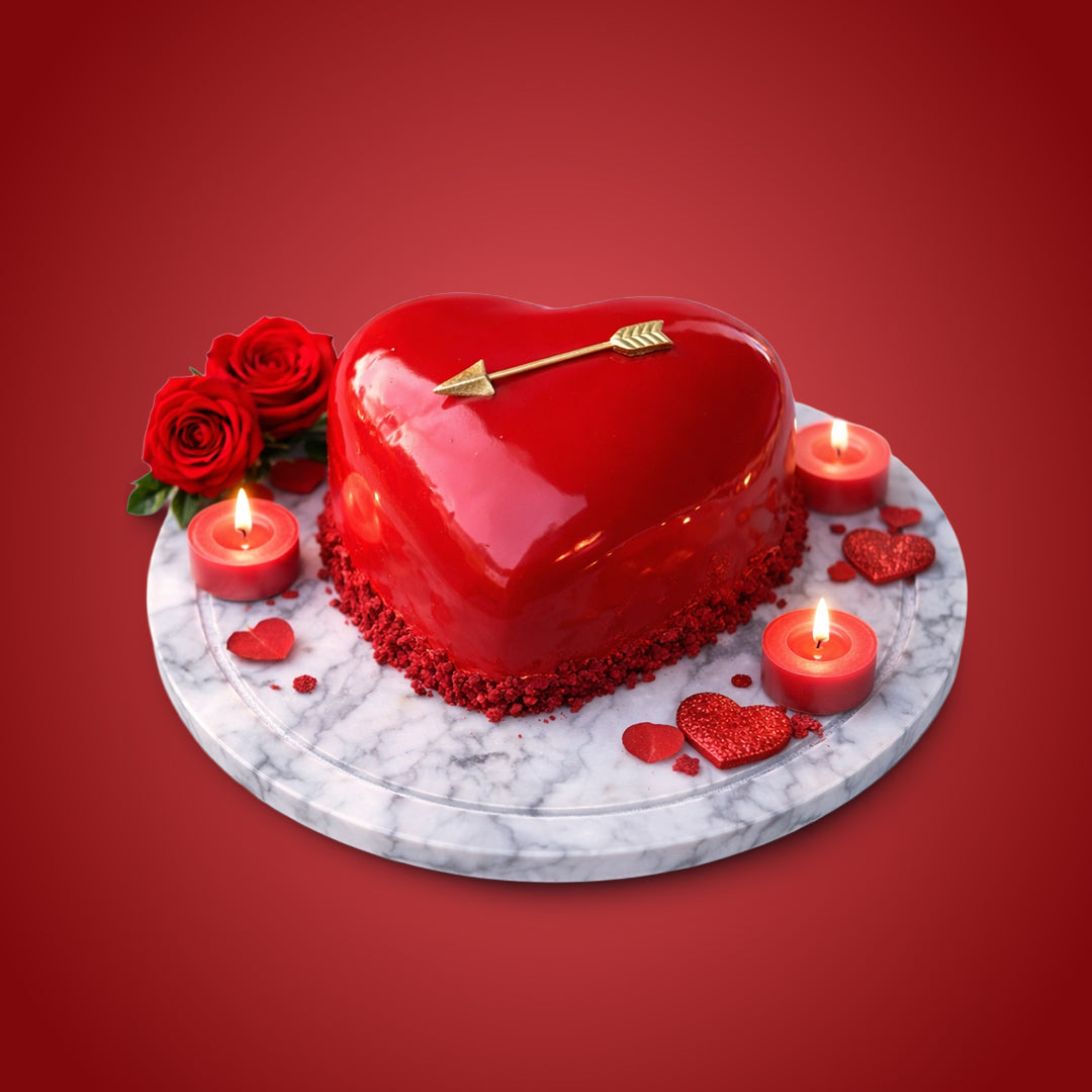Kırmızı Kalpli Pasta